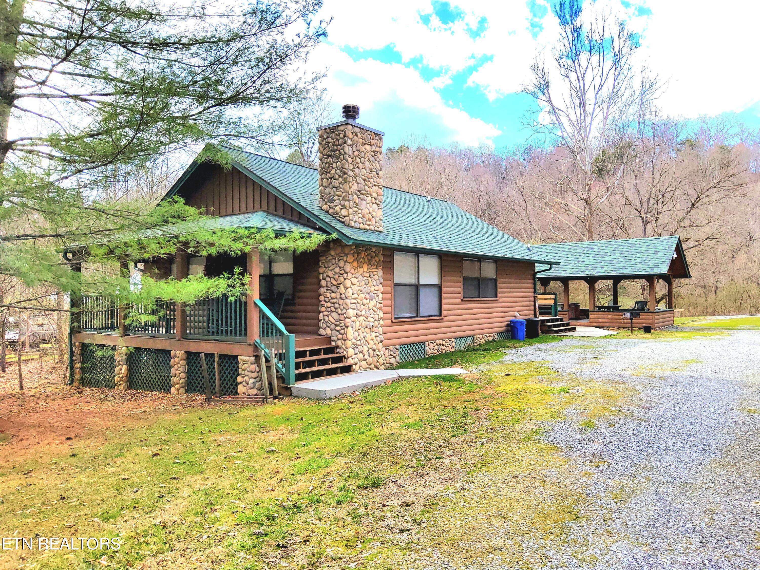 801/805 Hardin Lane