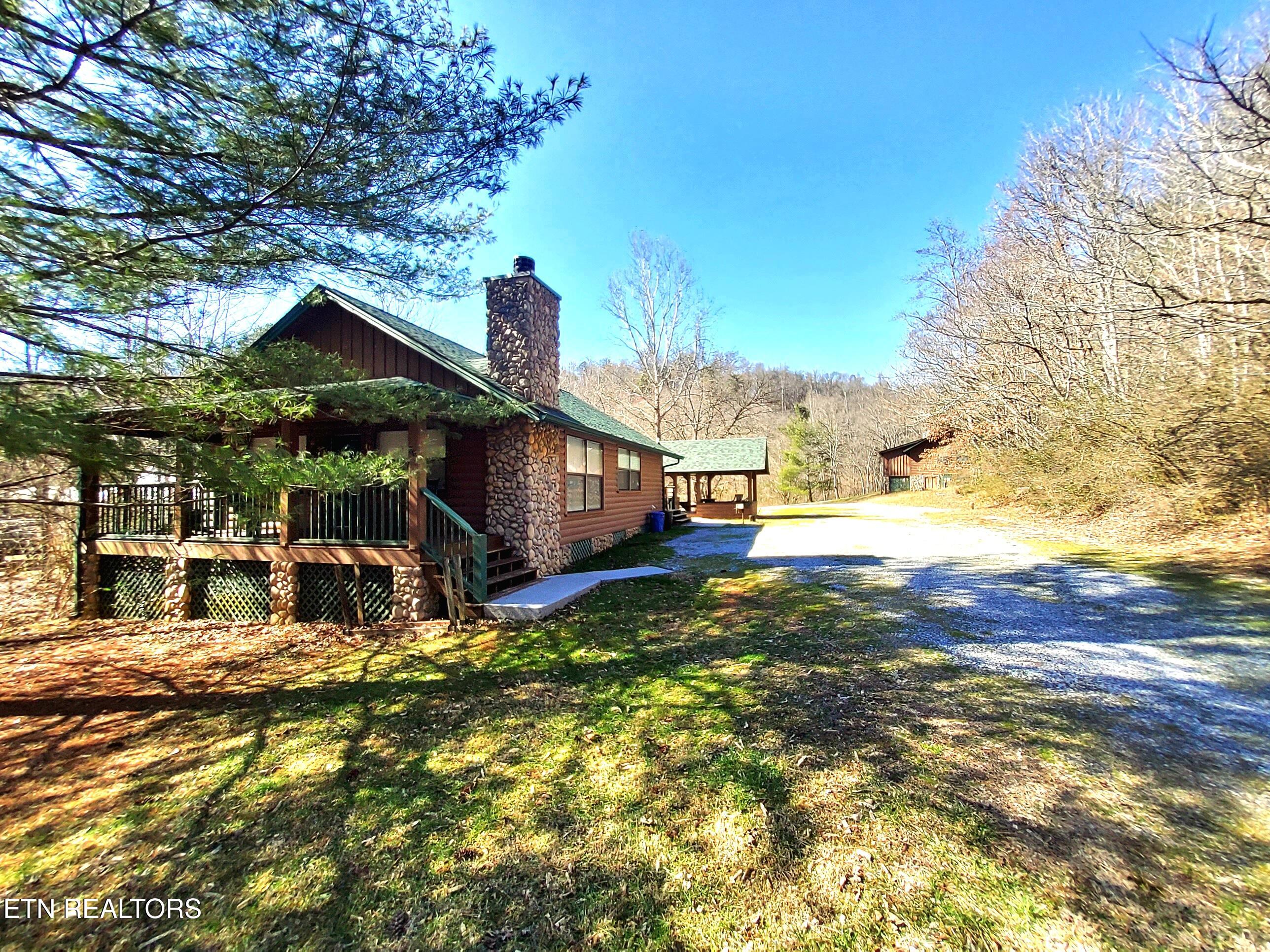 801/805 Hardin Lane