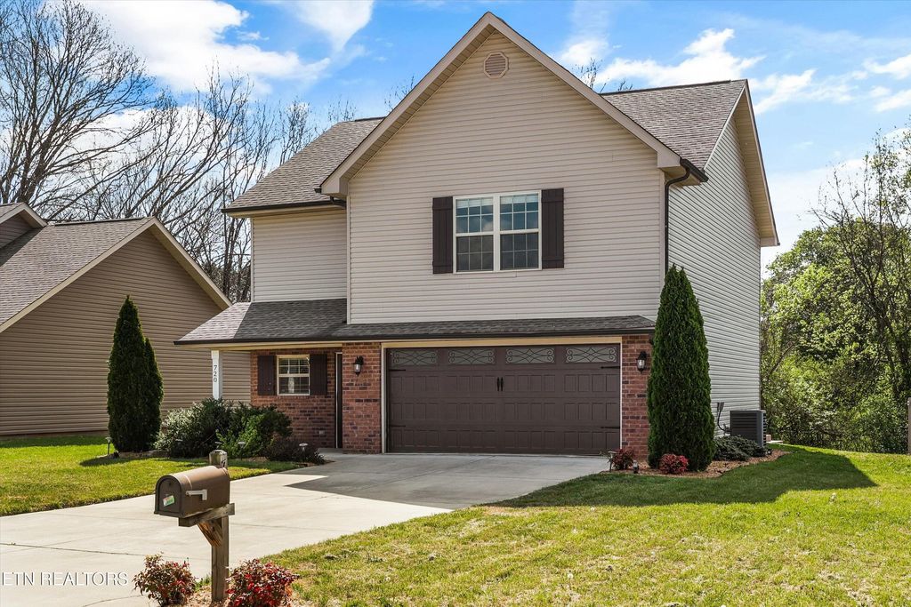 Photo of 720 Hunter Crest Rd, Maryville, TN 37803 (MLS # 1335748)