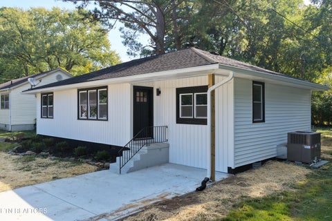 Tiny photo for 2728 Arbor Place, Knoxville, TN 37917 (MLS # 1358645)