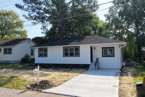 Photo of 2728 Arbor Place, Knoxville, TN 37917 (MLS # 1358645)