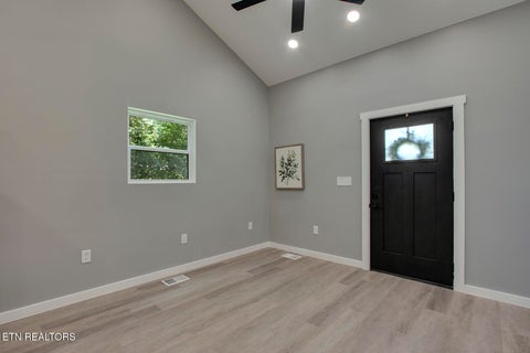 Tiny photo for 329 Old Emory Rd, Clinton, TN 37716 (MLS # 1351990)