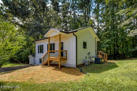 Tiny photo for 329 Old Emory Rd, Clinton, TN 37716 (MLS # 1351990)