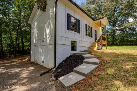 Tiny photo for 329 Old Emory Rd, Clinton, TN 37716 (MLS # 1351990)