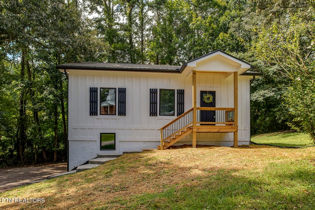 Photo of 329 Old Emory Rd, Clinton, TN 37716 (MLS # 1351990)