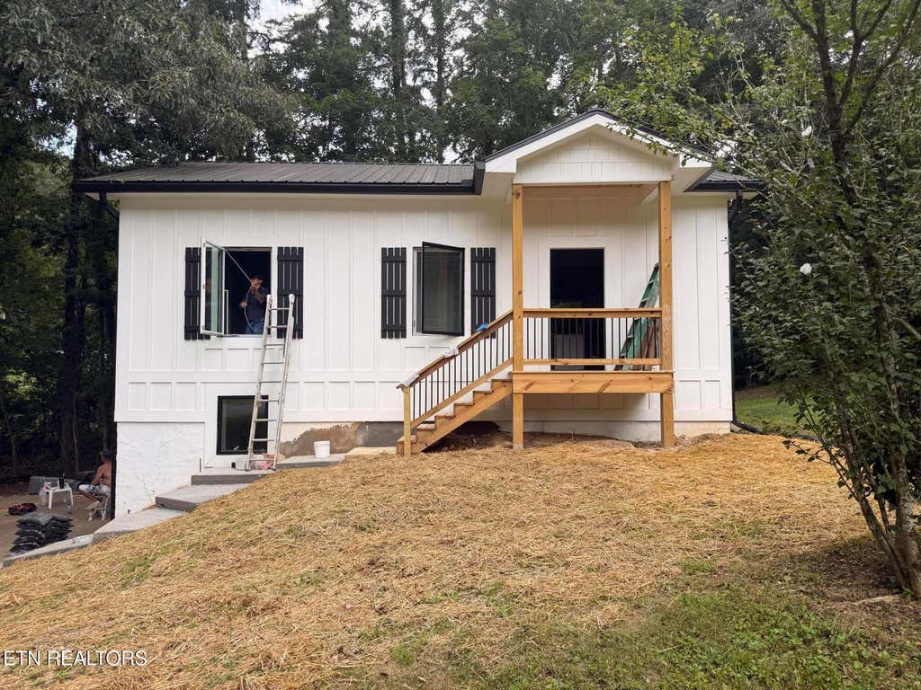Photo of 329 Old Emory Rd, Clinton, TN 37716 (MLS # 1351990)