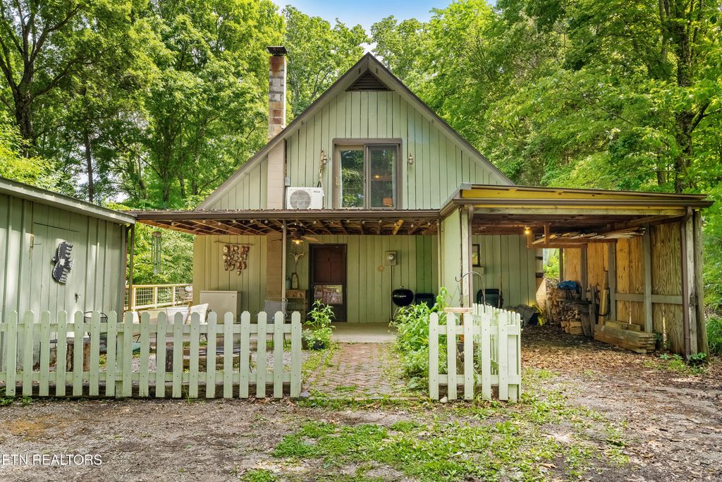 Photo of 309 Stout Town Rd, Blaine, TN 37709 (MLS # 1303344)