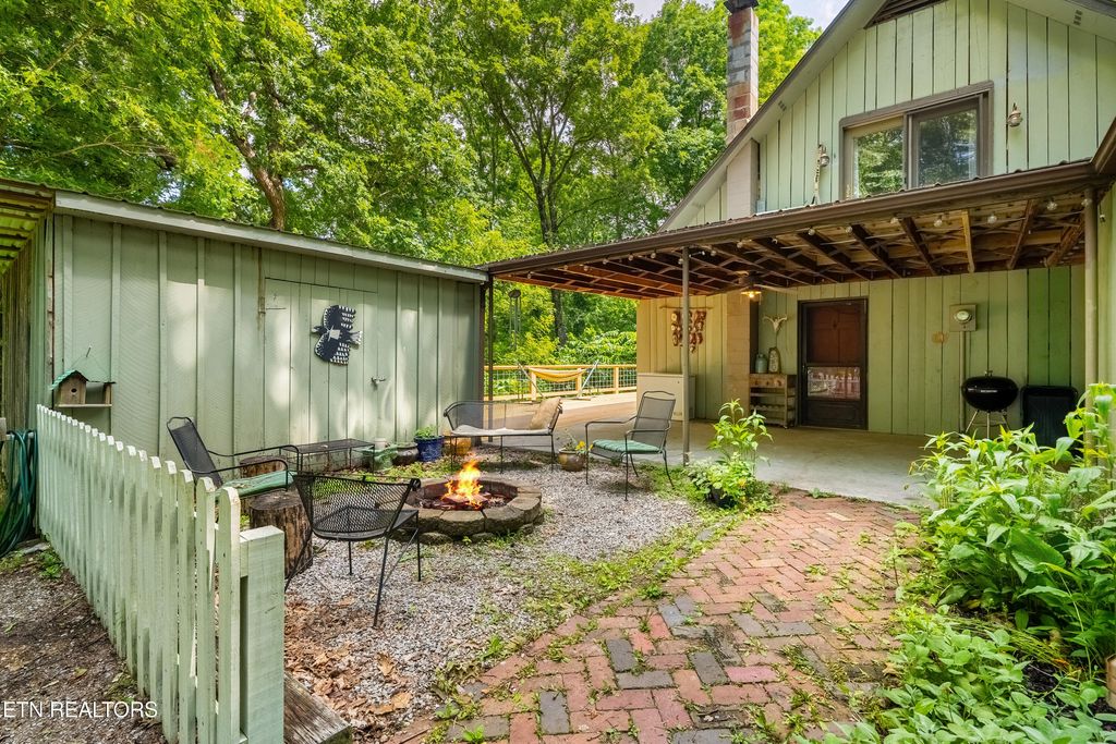 Photo of 309 Stout Town Rd, Blaine, TN 37709 (MLS # 1303344)