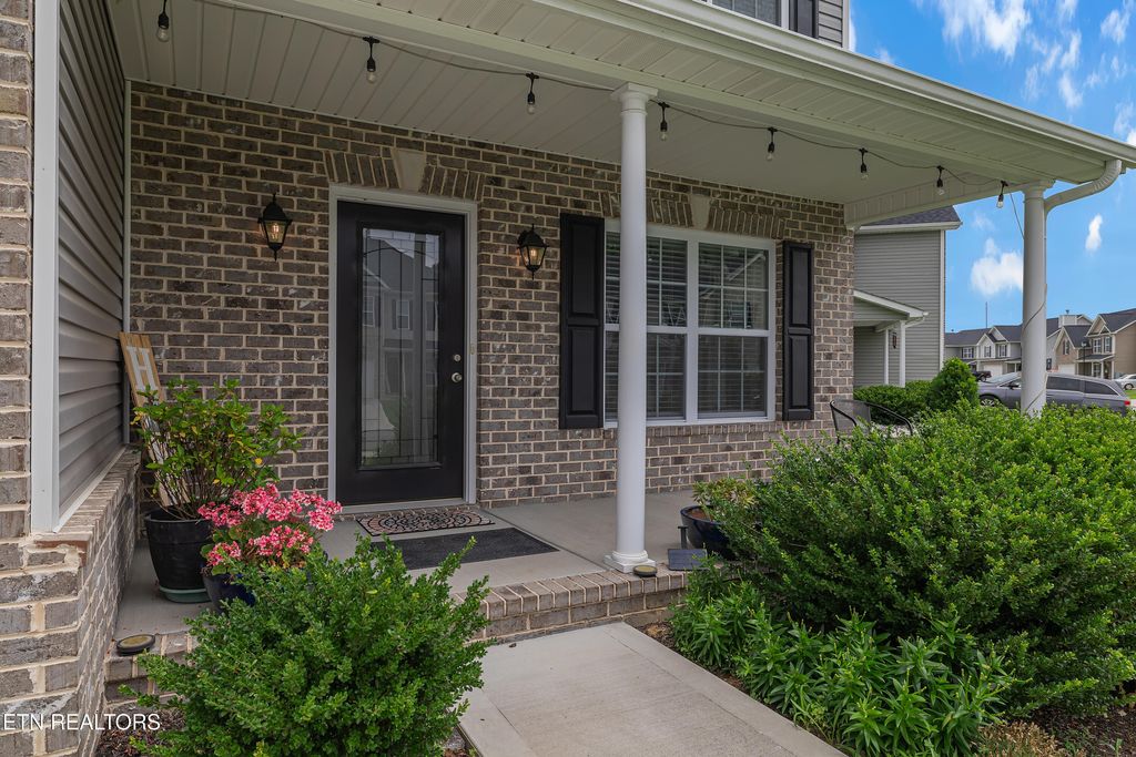 Photo of 7952 Cambridge Reserve Drive, Knoxville, TN 37924 (MLS # 1330026)