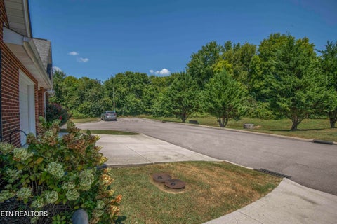 Tiny photo for 5141 Spring Petal Way #16, Knoxville, TN 37912 (MLS # 1354368)