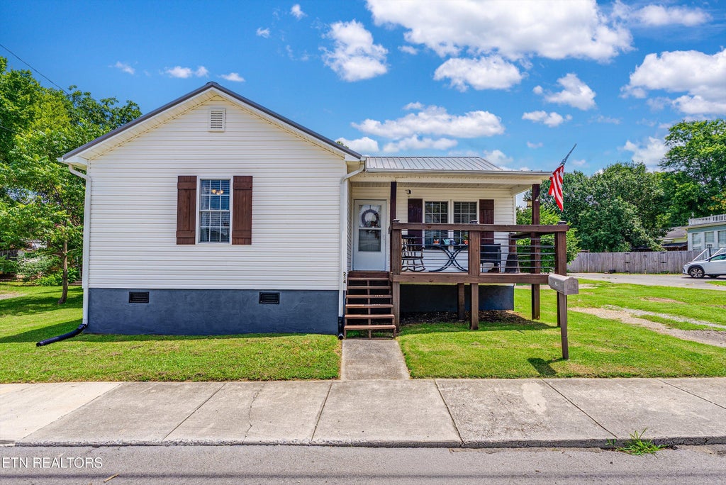 Photo of 214 S Church St, Rogersville, TN 37857 (MLS # 1349102)