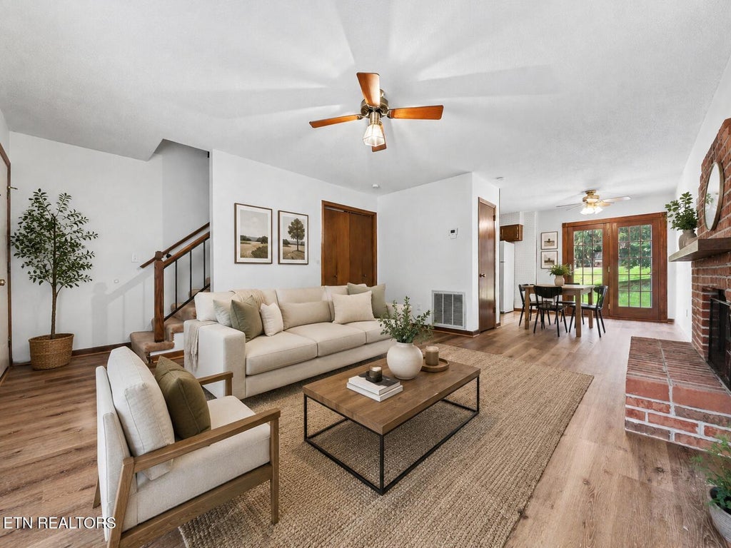 Photo of 4 Eleven Estates Drive, Lenoir City, TN 37772 (MLS # 1352154)