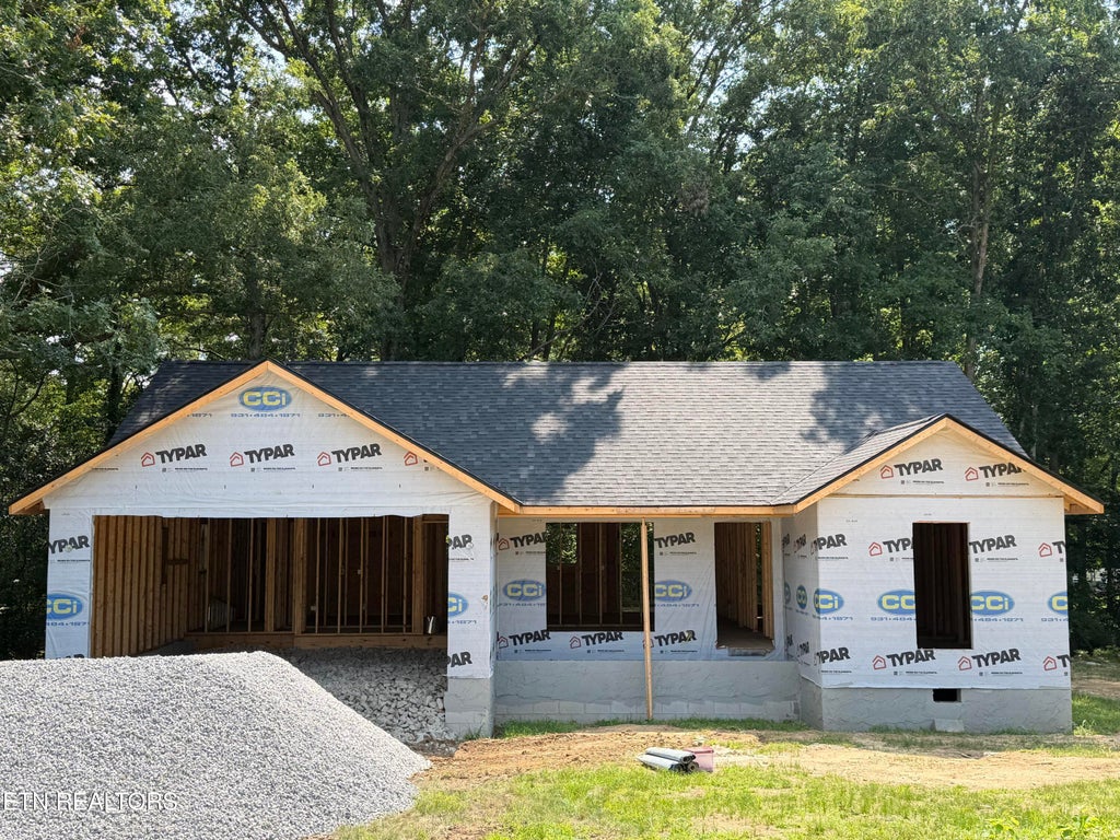 Photo of 124 Palmetto Drive, Crossville, TN 38555 (MLS # 1352262)