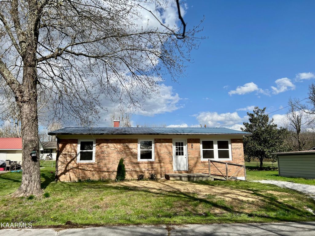 Photo of 221 Rector Drive, Huntsville, TN 37756 (MLS # 1223583)