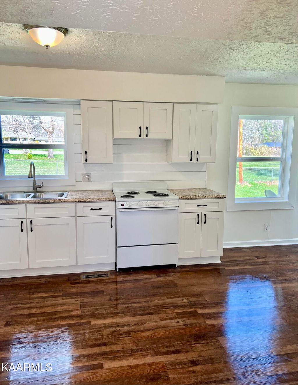 Photo of 221 Rector Drive, Huntsville, TN 37756 (MLS # 1223583)