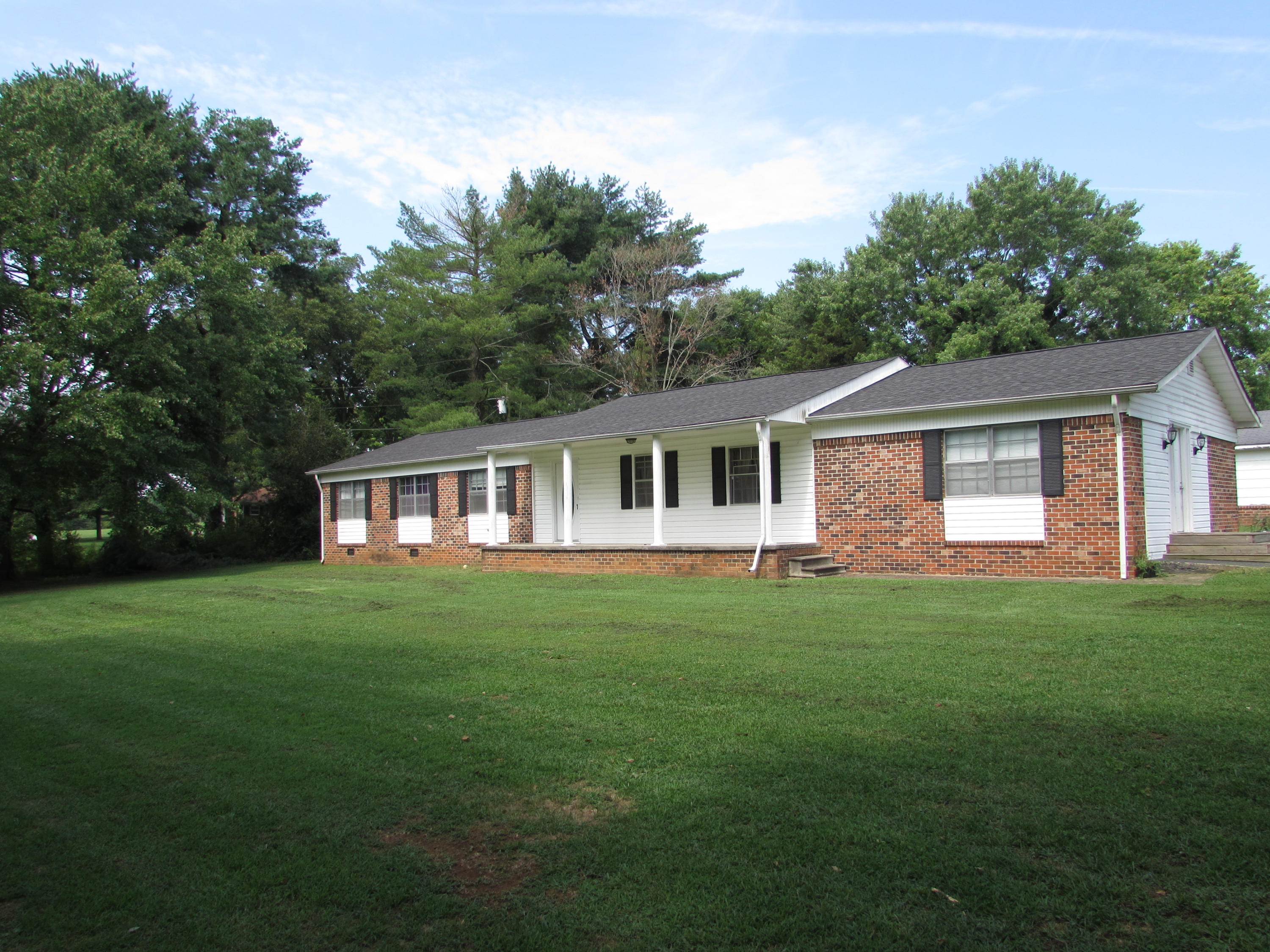 Photo 1 of 29 — 129 County Road 147, Riceville, TN 37370