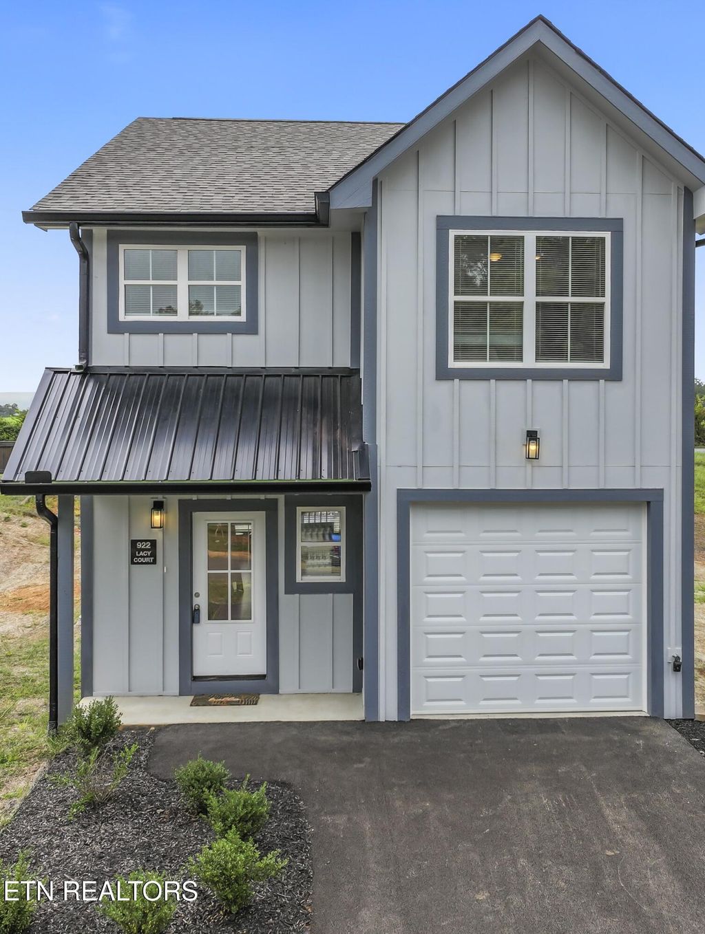 Photo of 971 LACY CT Ct, Sevierville, TN 37862 (MLS # 1349174)
