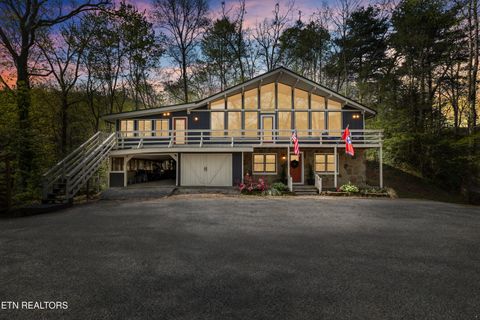 Photo of 509 Adams Road Rd, Gatlinburg, TN 37738 (MLS # 1336121)