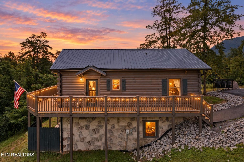 Photo of 705 Rondayview Lane, Sevierville, TN 37876 (MLS # 1360564)