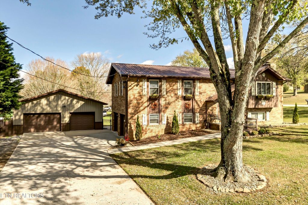 Photo of 2550 Robinson Drive, Louisville, TN 37777 (MLS # 1282639)