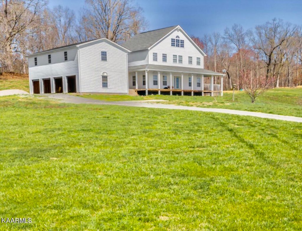 Photo of 224 Walker Court, New Tazewell, TN 37825 (MLS # 1221437)