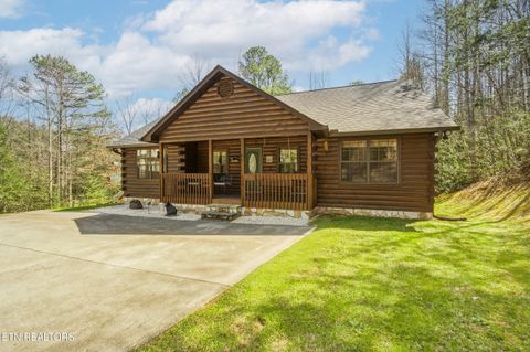 Photo of 1711 Brent Hills Blvd, Gatlinburg, TN 37738 (MLS # 1348107)