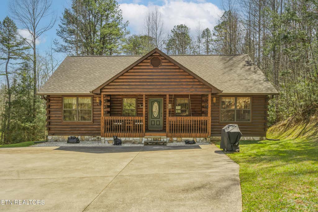 Photo of 1711 Brent Hills Blvd, Gatlinburg, TN 37738 (MLS # 1348107)