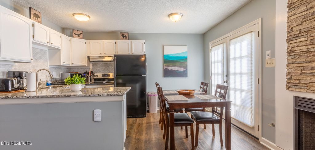 Photo of 1307 Mountain Meadows Way, Sevierville, TN 37862 (MLS # 1338681)