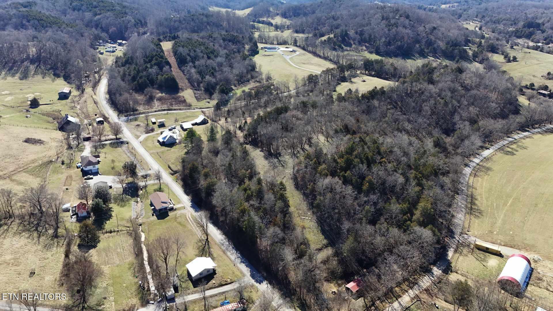 2695 Leslie Rd