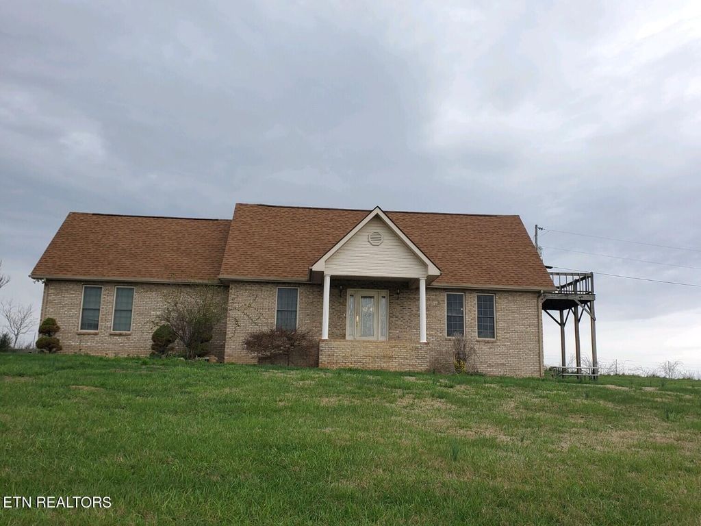Photo of 947 Locust Grove Rd, New Tazewell, TN 37825 (MLS # 1255213)