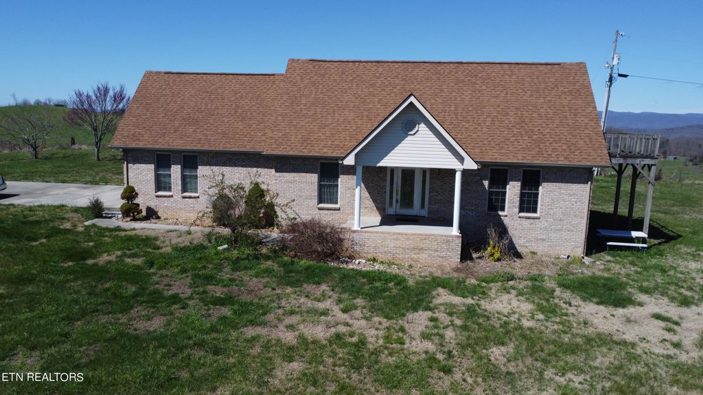 Photo of 947 Locust Grove Rd, New Tazewell, TN 37825 (MLS # 1255213)