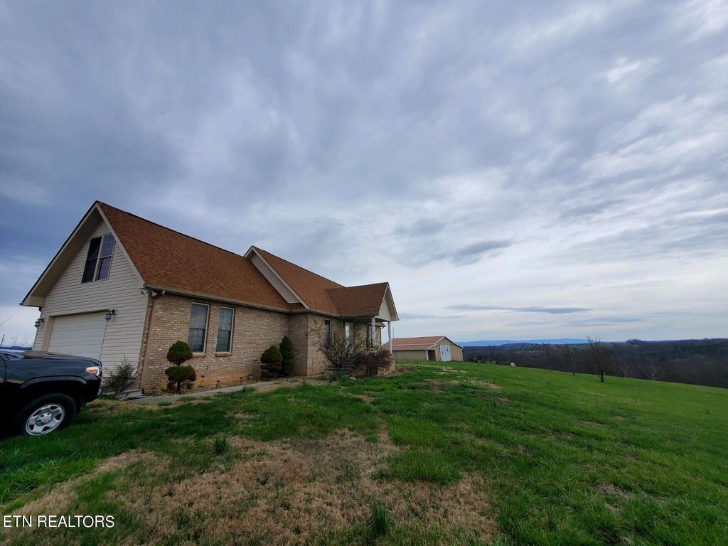 Photo of 947 Locust Grove Rd, New Tazewell, TN 37825 (MLS # 1255213)