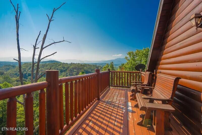 2251 Upper Middle Creek Rd