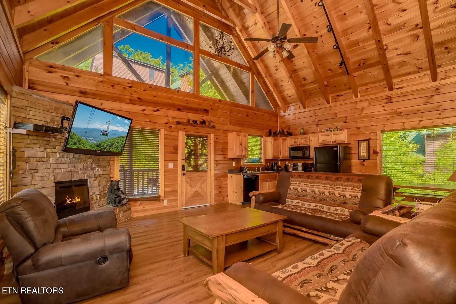 2251 Upper Middle Creek Rd