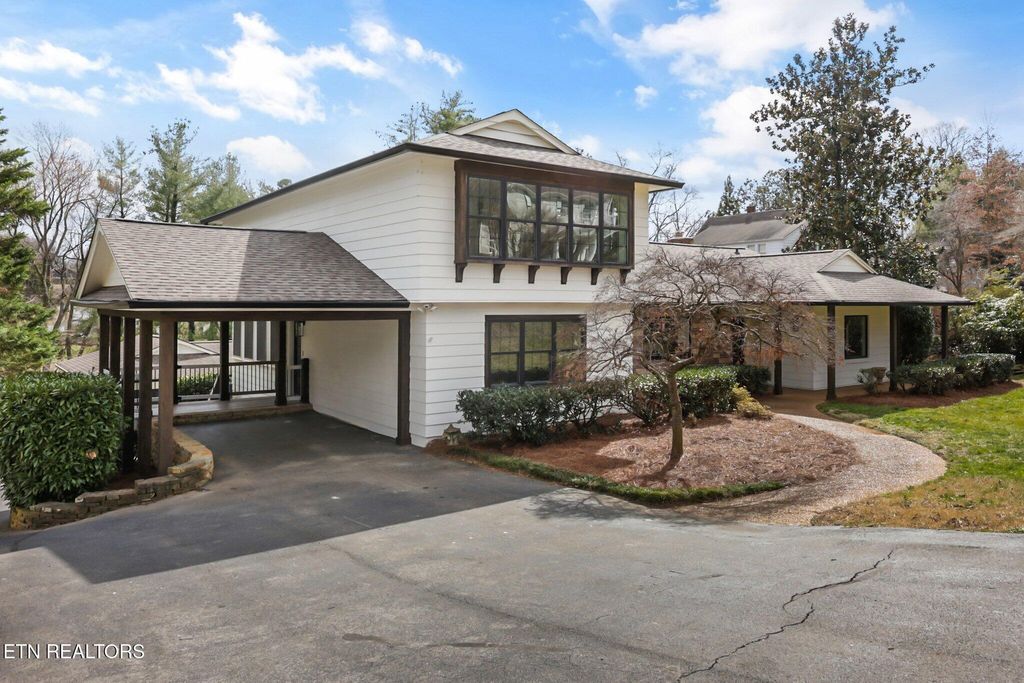 Photo of 6914 Stone Mill Drive, Knoxville, TN 37919 (MLS # 1330490)