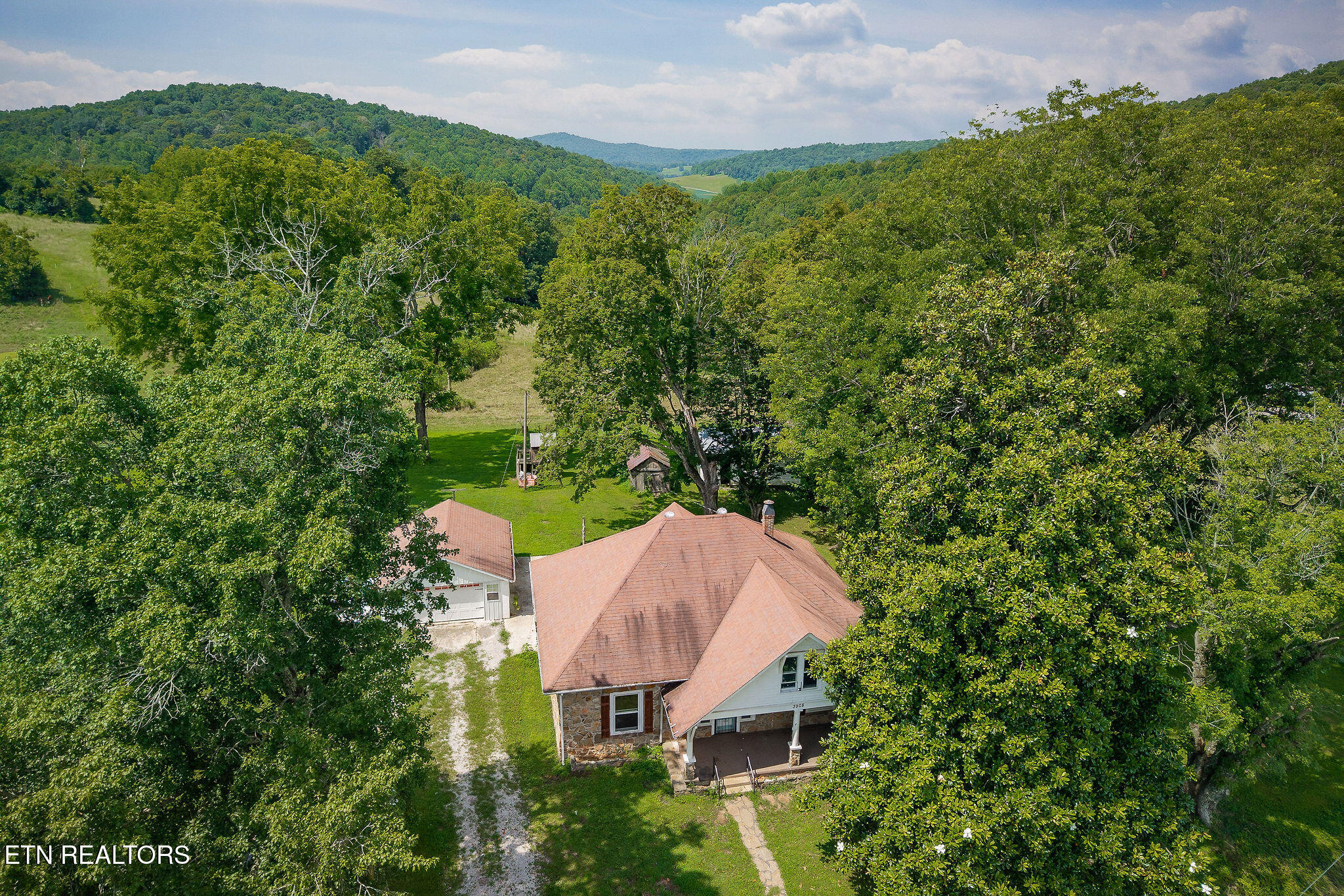 3908 Lost Creek Rd