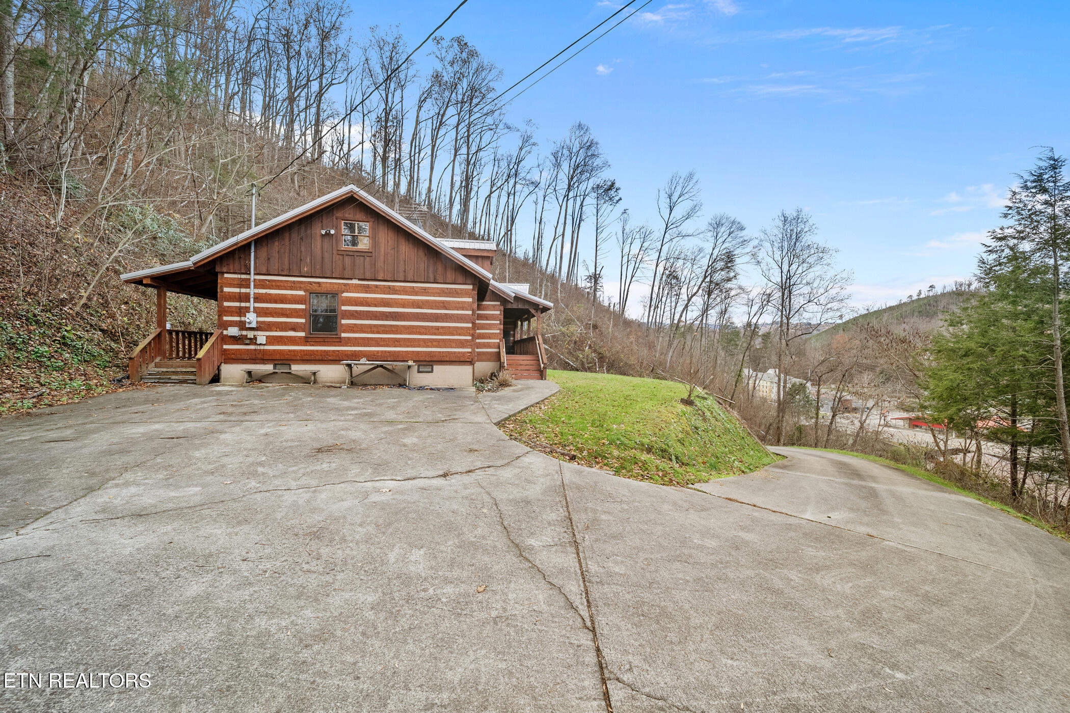 830 Sleepy Hollow Rd