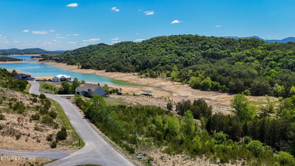 Photo of 2 Emerald Pointe Blvd, Dandridge, TN 37725 (MLS # 1346080)