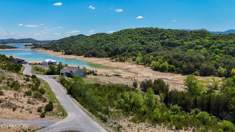 Photo of 2 Emerald Pointe Blvd, Dandridge, TN 37725 (MLS # 1346080)