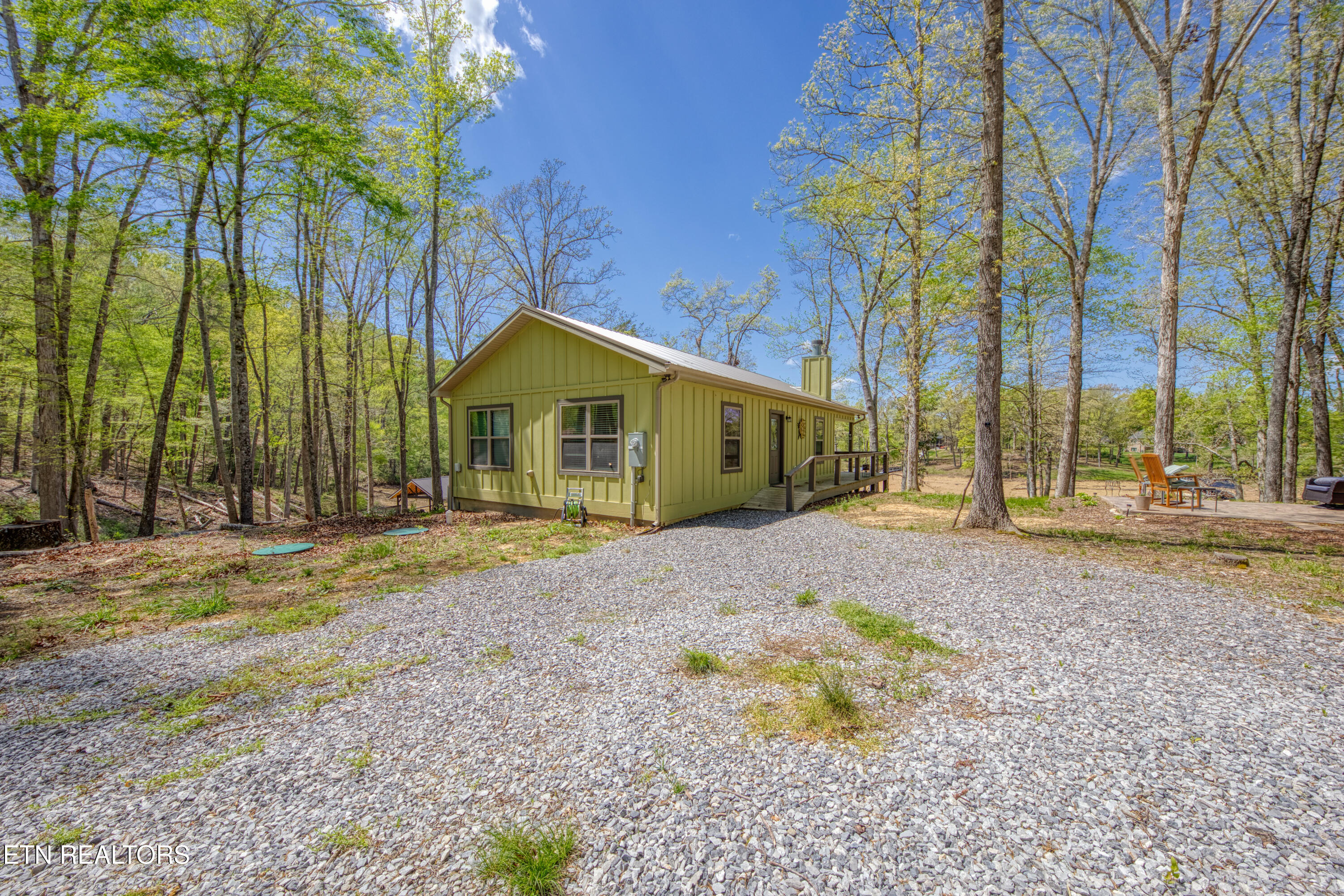 1040 Ridge Point Tr