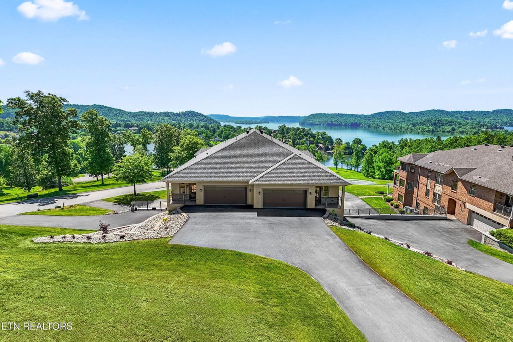 Photo of 2432 Grand View Court, Kingston, TN 37763 (MLS # 1291983)