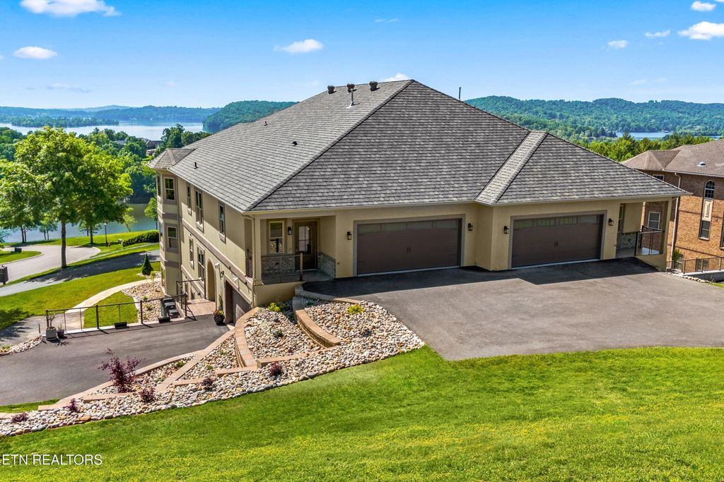 Photo of 2432 Grand View Court, Kingston, TN 37763 (MLS # 1291983)