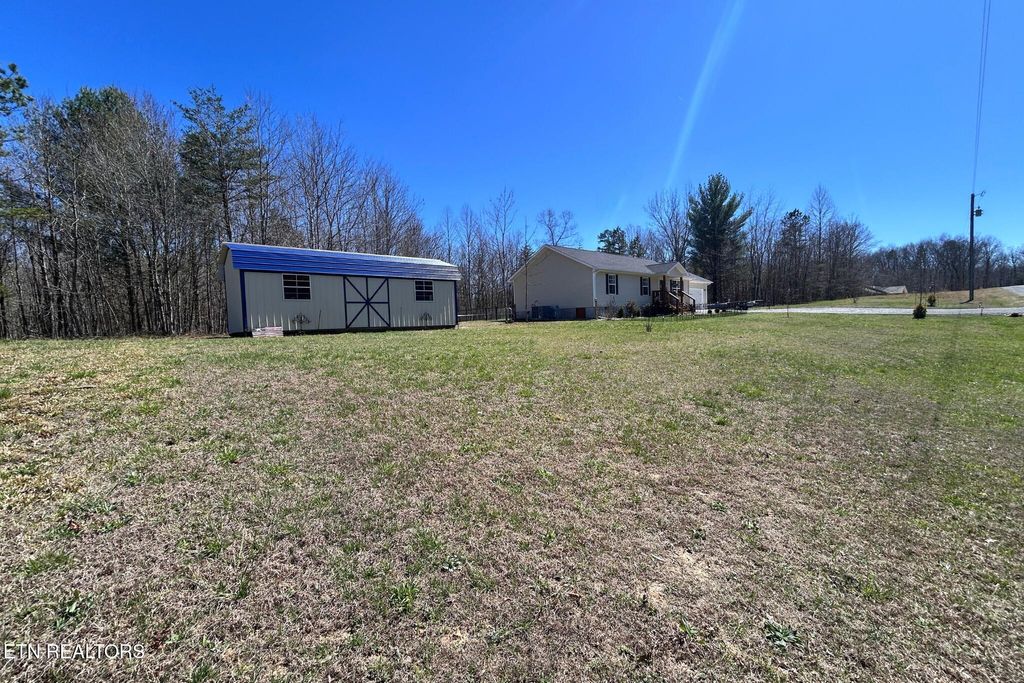 Photo of 838 Dulog Tr, Jamestown, TN 38556 (MLS # 1334948)