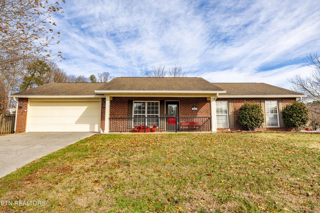 Photo of 3002 Country Meadows Lane, Maryville, TN 37803 (MLS # 1325237)