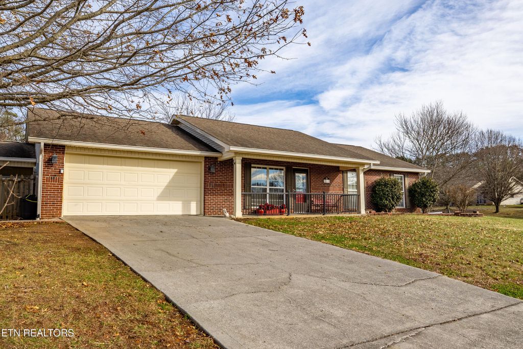 Photo of 3002 Country Meadows Lane, Maryville, TN 37803 (MLS # 1325237)