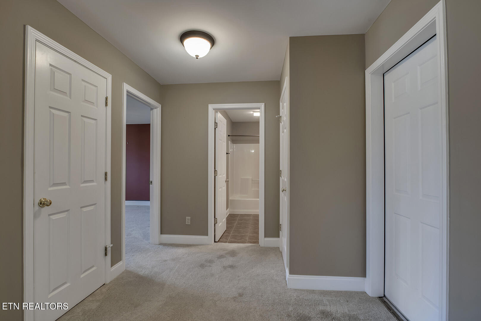 Loudon, Tennessee 37774, United States, 3 Bedrooms Bedrooms, ,3 BathroomsBathrooms,Residential,Pending,210180