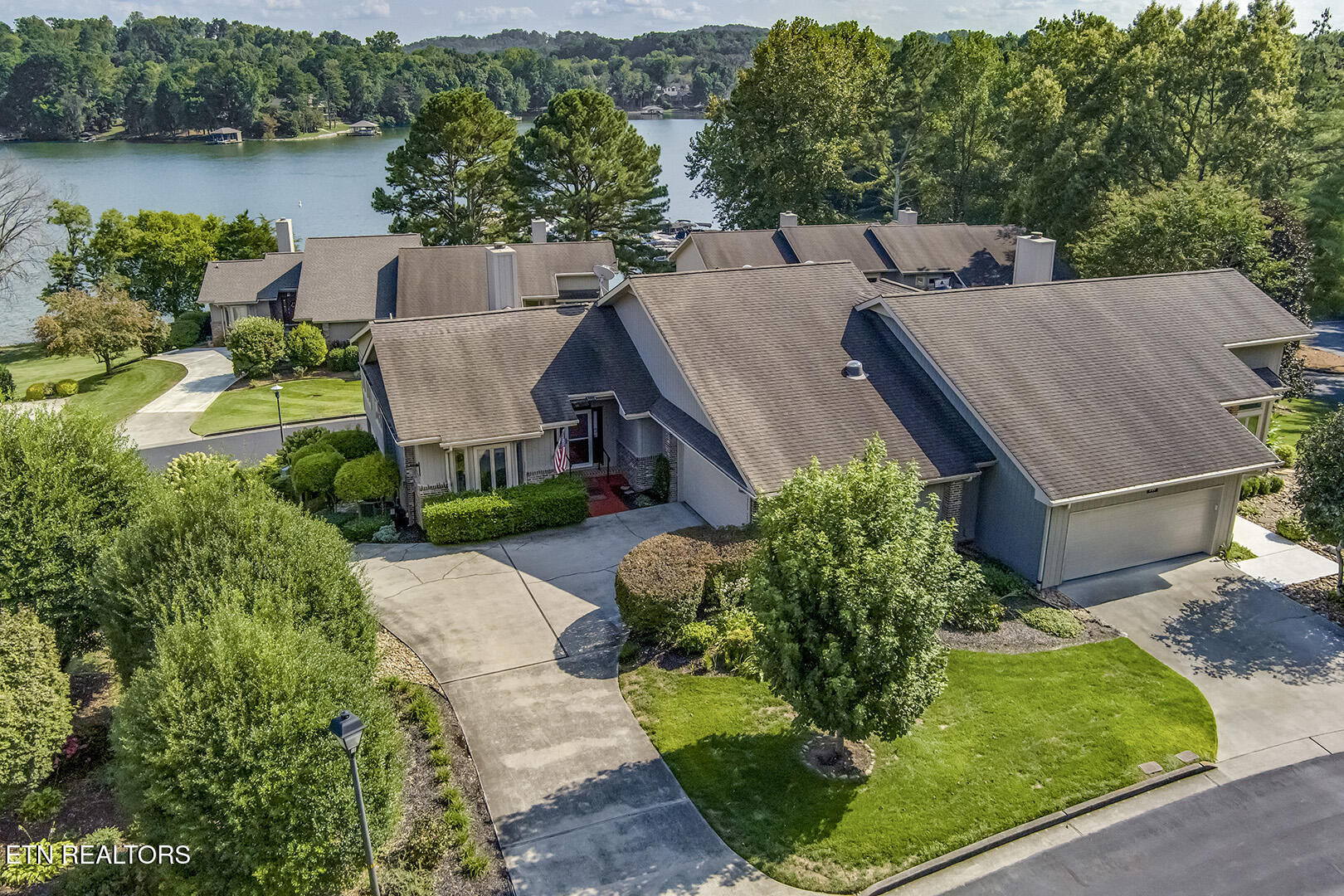 Loudon, Tennessee 37774, United States, 3 Bedrooms Bedrooms, ,3 BathroomsBathrooms,Residential,Pending,210180