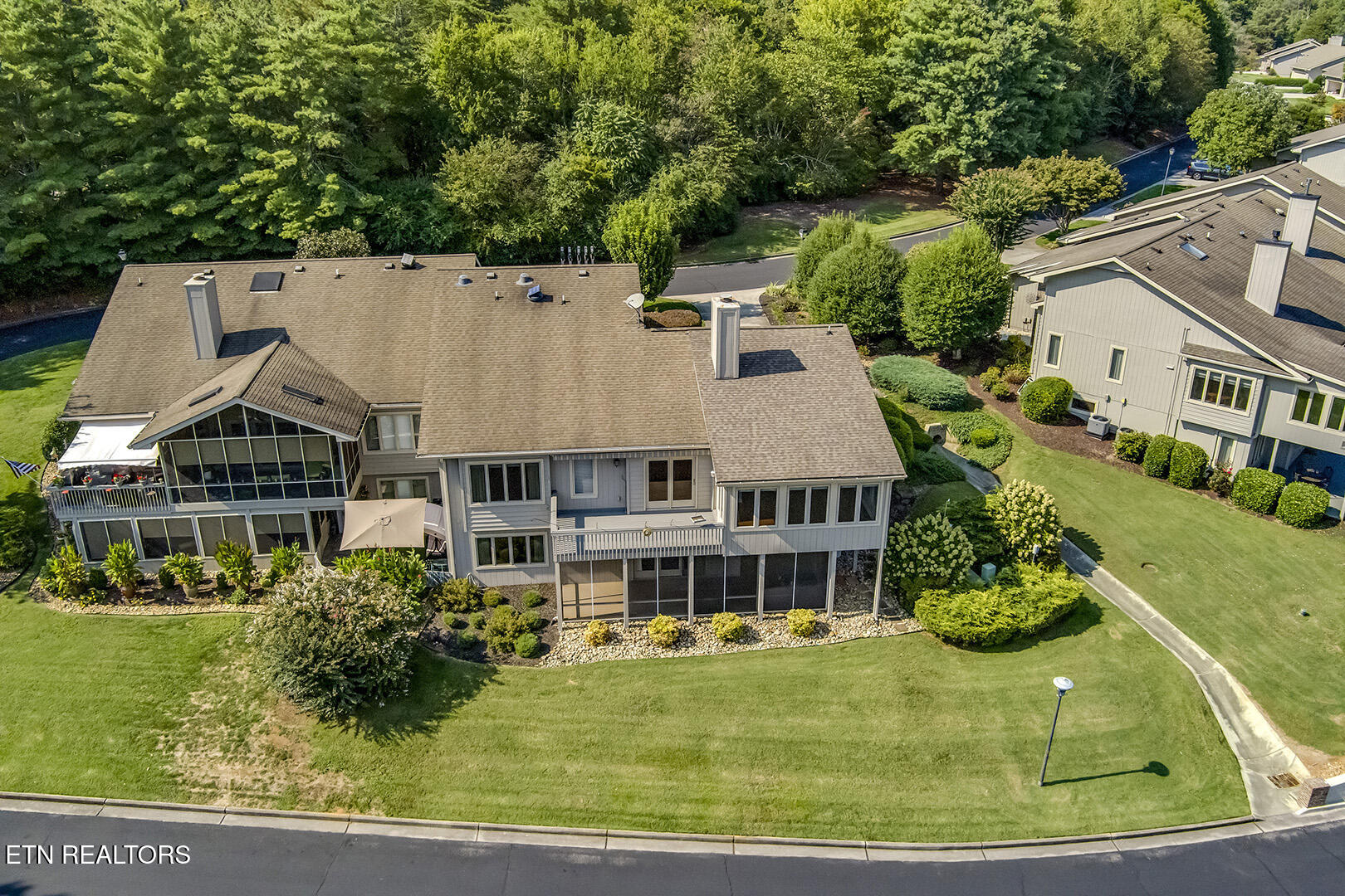 Loudon, Tennessee 37774, United States, 3 Bedrooms Bedrooms, ,3 BathroomsBathrooms,Residential,Pending,210180