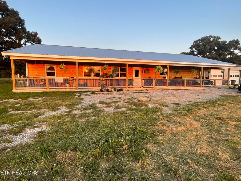 Photo of 144 Standing Rock Rd, Deer Lodge, TN 37726 (MLS # 1316189)