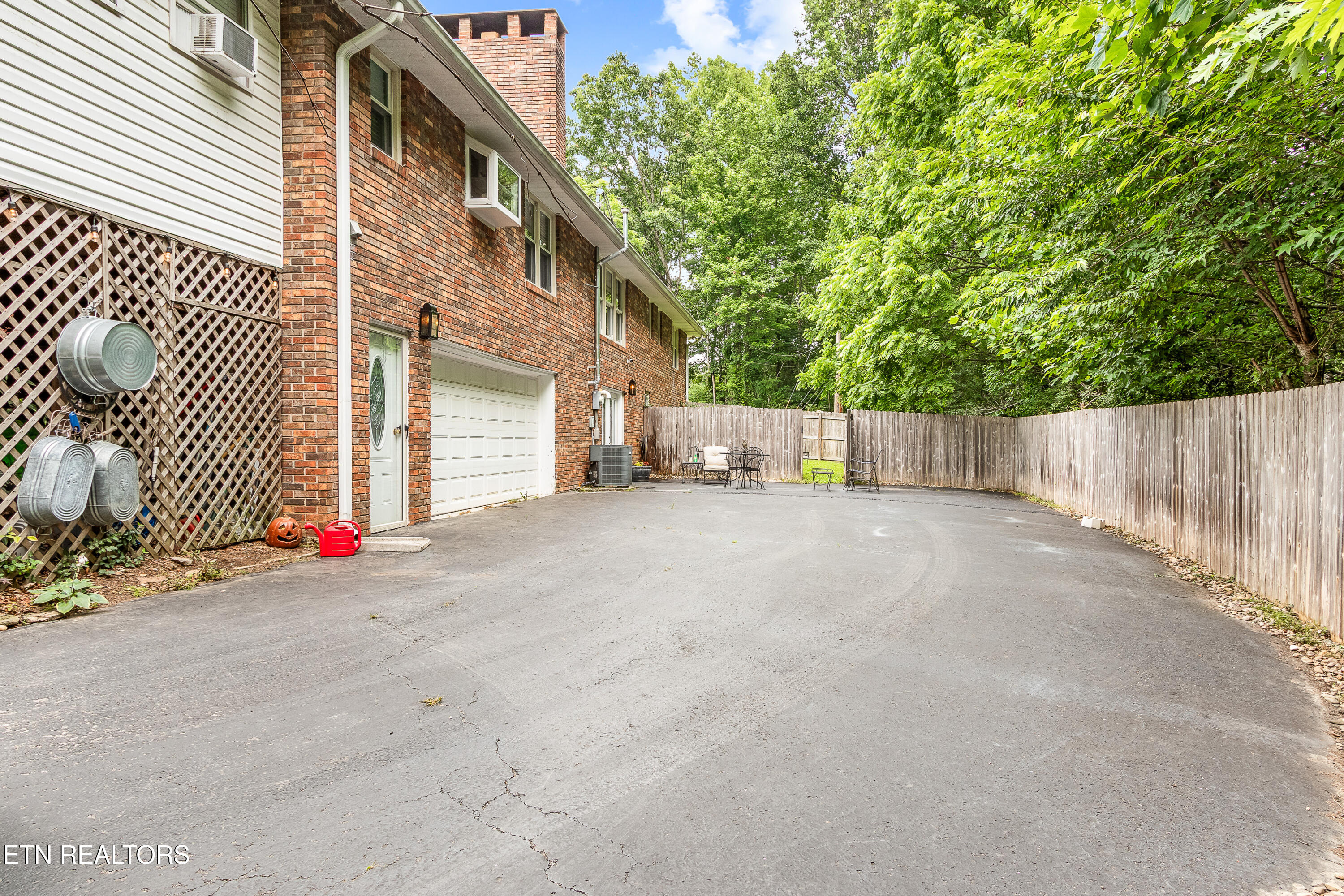 314 Longview Drive